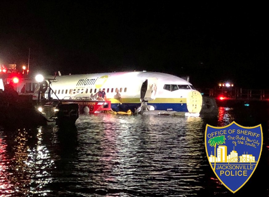 A Boeing 737 is seen in the St. Johns River in Jacksonville, Florida, U.S. May 3, 2019 in this picture obtained from social media. JACKSONVILLE SHERIFF’S OFFICE /via REUTERS THIS IMAGE HAS BEEN SUPPLI ...