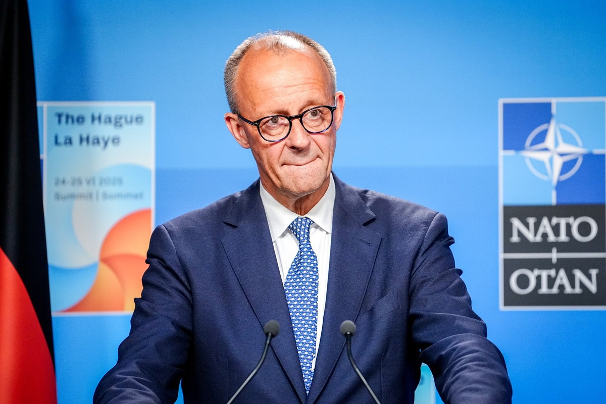 25.06.2025, Niederlande, Den Haag: Bundeskanzler Friedrich Merz (CDU) gibt beim Nato-Gipfel eine Pressekonferenz. Die 32 Staats- und Regierungschefs der Nato-Staaten treffen sich zu einem zweitägigen ...
