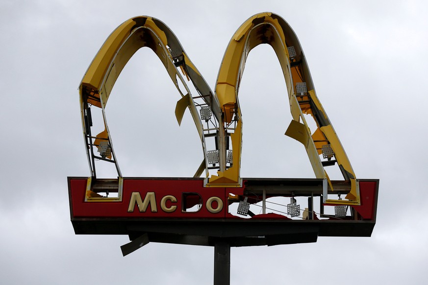 A McDonald's sign damaged by Hurricane Michael is pictured in Panama City Beach, Florida, U.S. October 10, 2018. REUTERS/Jonathan Bachman TPX IMAGES OF THE DAY