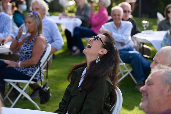 August 3, 2022, Kenai, Alaska, USA: U.S. House candidate Mary Peltola laughs as she is introduced at a fundraising event in Soldotna, Alaska, on Aug. 3, 2022. Kenai USA - ZUMAm67_ 20220803_zaf_m67_084 ...