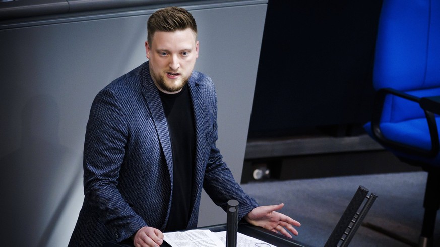 Jens Teutrine, FDP, MdB, spricht im Bundestag. Berlin, 28.04.2022 Berlin Deutschland *** Jens Teutrine, FDP, MdB, speaks in the Bundestag Berlin, 28 04 2022 Berlin Germany Copyright: xThomasxTrutschel ...