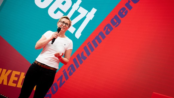 Linken-Chefin Susanne Hennig-Wellsow am Samstag bei ihrer Rede zum Auftakt des Linken-Parteitags.