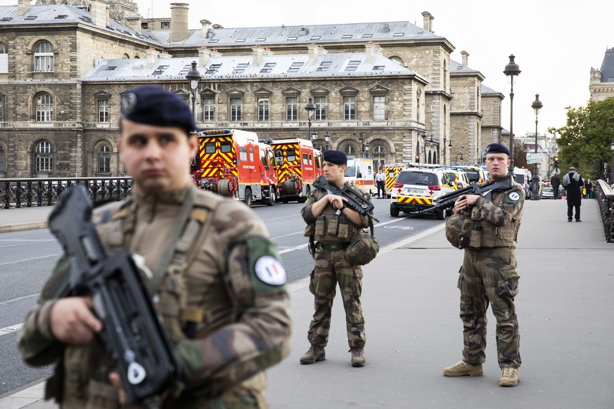 Sicherheitskräfte in der französischen Hauptstadt Paris.