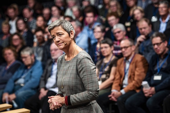 Loerdag den 3. november 2018 er 400 borgere og et udvalg af politikere samlet i Odense Congress Center til Folkehoering om fremtidens EU. Her ses EU-Kommissaer Margrethe Vestager.. , Odense Fyn Denmar ...