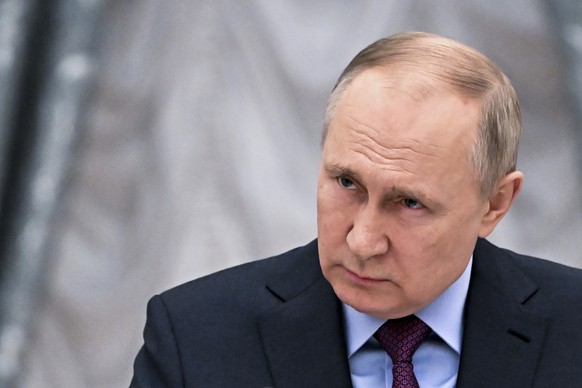 Kritischer Blick des russischen Präsidenten Wladimir Putin: Wie sehr werden ihn die Sanktionen treffen?