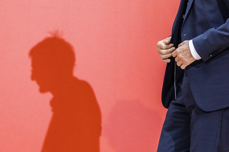 Karl Lauterbach, designierter Bundesminister fuer Gesundheit, aufgenommen im Rahmen der Nominierung der kuenftigen Bundesminister der SPD im Willy-Brandt-Haus in Berlin, 06.12.2021. Die SPD stimmte au ...