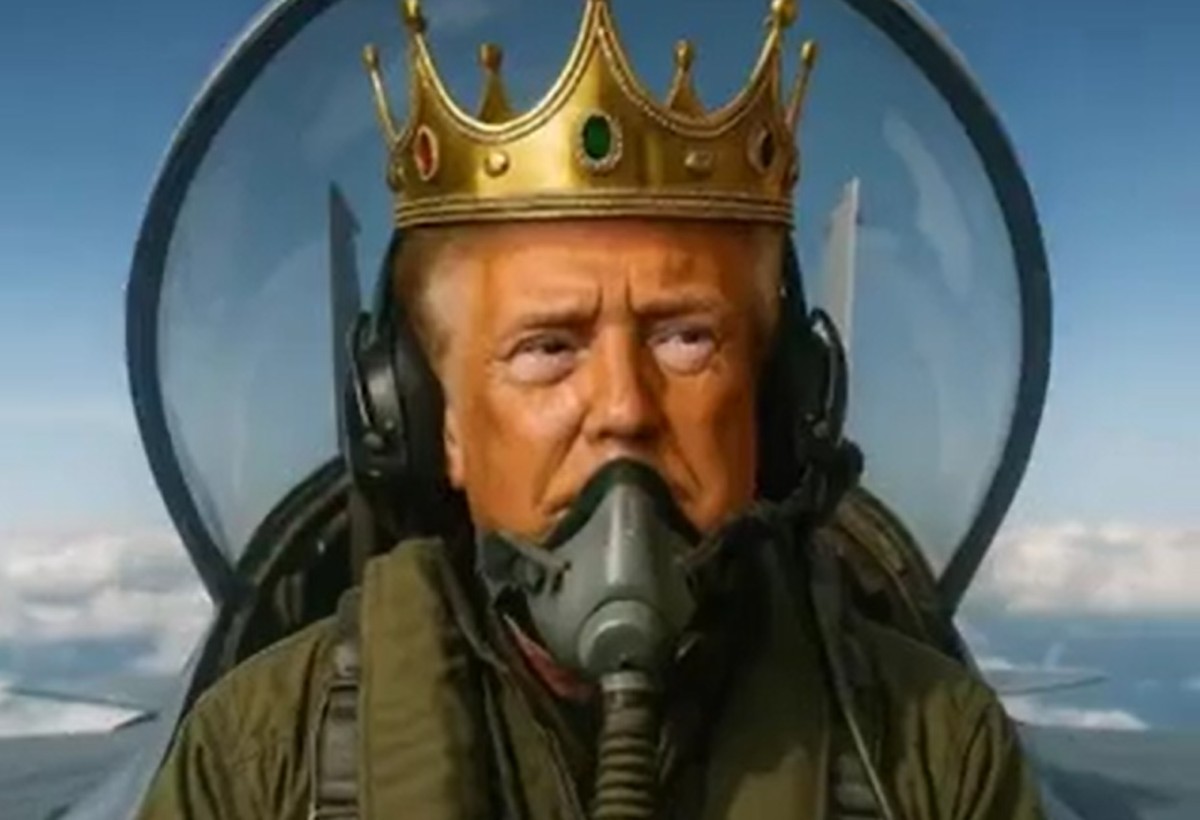 Donald Trump postete ein KI-Video von sich, in dem er als König in einem Kampfjet fliegt.