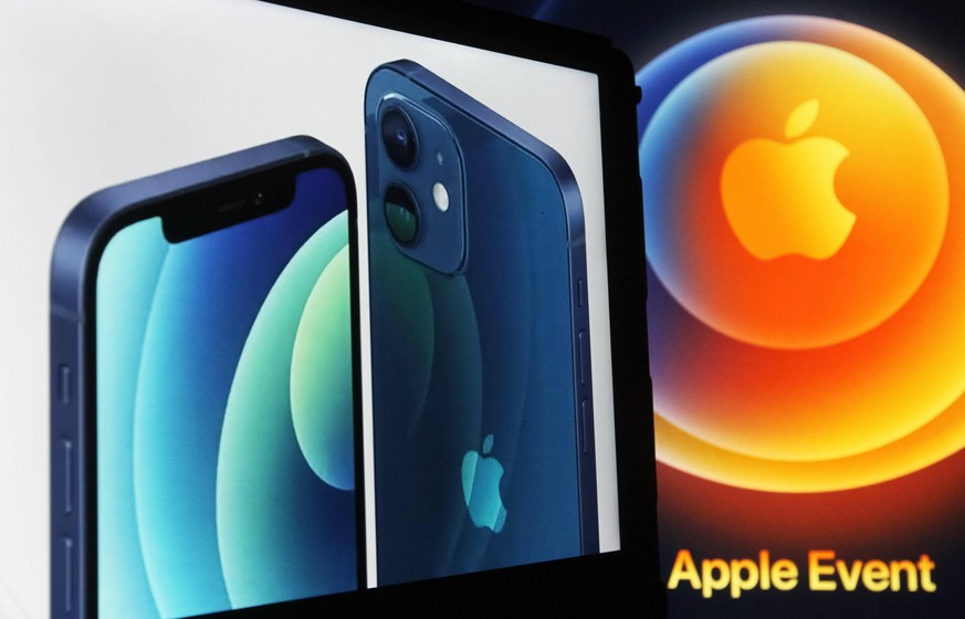 October 13, 2020, Ukraine: In this photo illustration the new iPhone12 is seen displayed on an iPad screen. Ukraine - ZUMAs197 20201013_zaa_s197_230 Copyright: xPavloxGoncharx