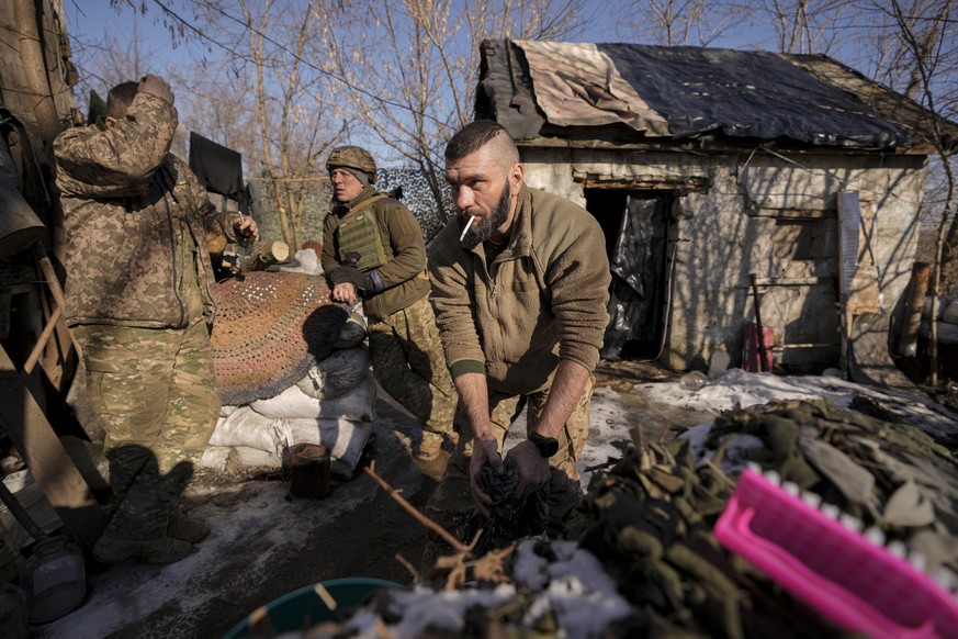 Ein ukrainischer Soldat nahe der Frontlinie in der Ukraine.