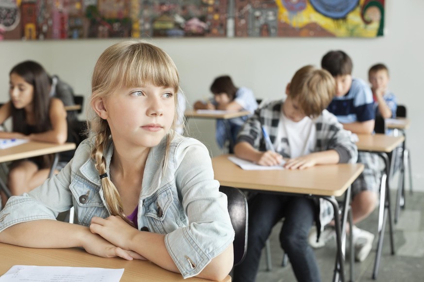 In den ersten Bundesländern startet das neue Schuljahr – gesetzt wird auf Masken, Tests – und nun laut Gesundheitsministerkonferenz auch auf Impfungen von Kindern und Jugendlichen ab zwölf Jahren.