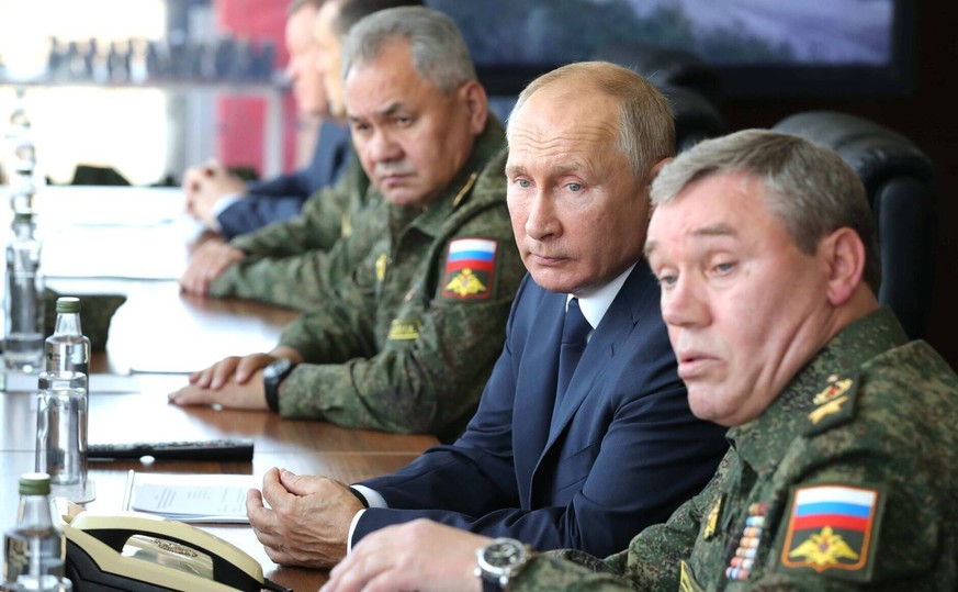September 25, 2020. - Russia, Astrakhan Region. - Valery Gerasimov, Russia s First Deputy Defence Minister and Chief of the General Staff of the Russian Armed Forces, Russia s President Vladimir Putin ...