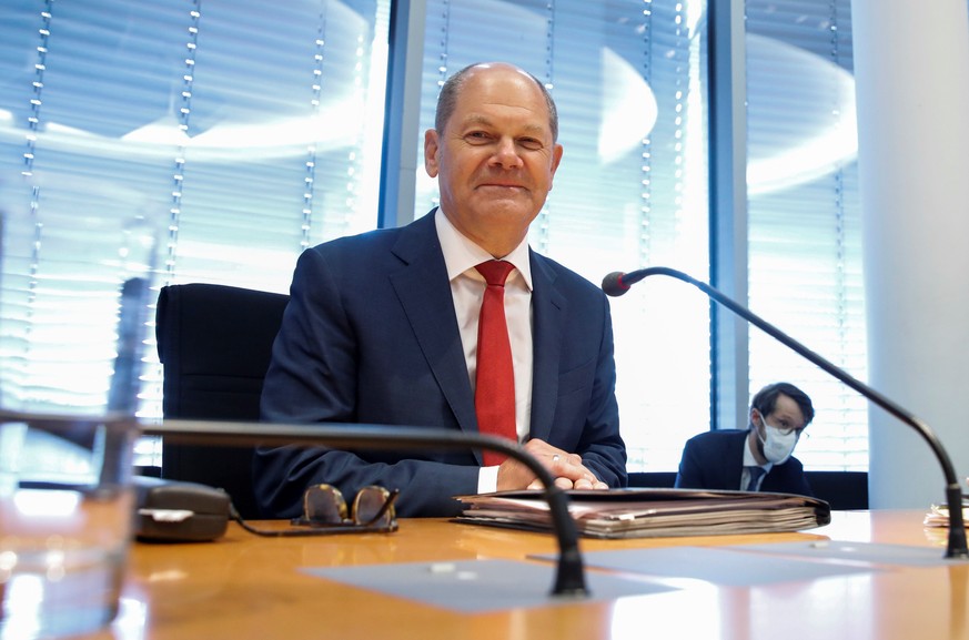 Finance Minister Olaf Scholz attends the German parliament&#039;s financial committee to report about the Wirecard case in Berlin, Germany, July 29, 2020. REUTERS/Axel Schmidt