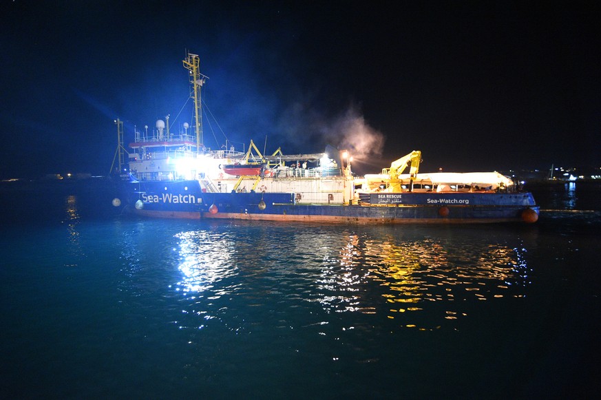The Sea-Watch 3 rescue ship docks in Lampedusa, Italy June 29, 2019. REUTERS/Guglielmo Mangiapane