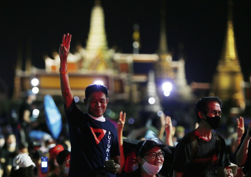 September 19, 2020, Bangkok, Thailand: Anti-government protesters raise the three-finger salute during the demonstration at the Sanam Luang..Pro-democracy protesters converged at the historic royal he ...