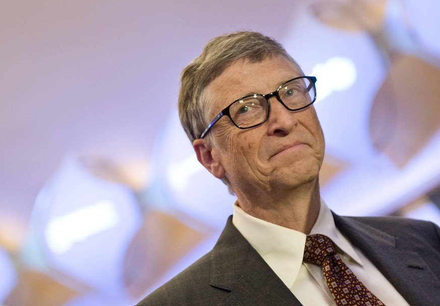 Microsoft-Gründer Bill Gates findet es "irgendwie ironisch", dass ausgerechnet er für die Corona-Pandemie verantwortlich gemacht wird.