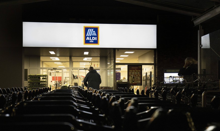 Eingang einer Aldi Sued Filiale in Bonn, den 10.03.2020. Bonn Deutschland *** Entrance of an Aldi Sued branch in Bonn, den 10 03 2020 Bonn Germany Copyright: xUtexGrabowsky/photothek.netx