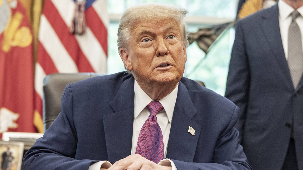 US Presdient Trump Speaks in the Oval Office at the White House on Fires and LA Protests U.S. President Donald Trump speaks in the Oval Office at the White House, in Washington, DC on Tuesday, June 10 ...