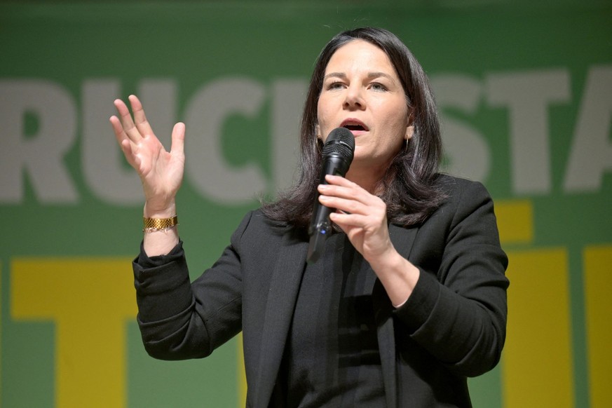 German foreign minister Annalena Baerbock of the Greens party campaigns in Hamburg, Germany, February 21, 2025. REUTERS/Fabian Bimmer