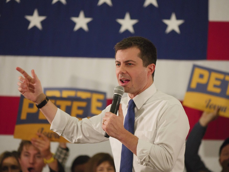 February 2, 2020, Des Moines, Iowa, United States: Democratic Presidential Candidate Pete Buttigieg campaigns before the Iowa Caucuses. Des Moines United States PUBLICATIONxINxGERxSUIxAUTxONLY - ZUMAs ...