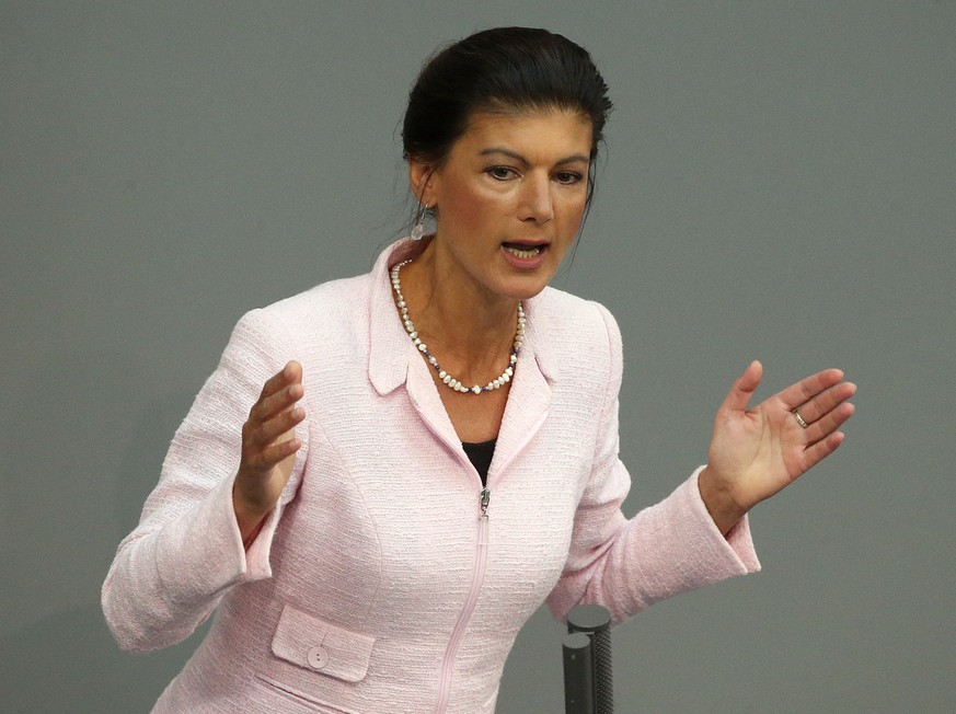 08.09.2022, Berlin: Sahra Wagenknecht (Linke), spricht im Deutschen Bundestag w