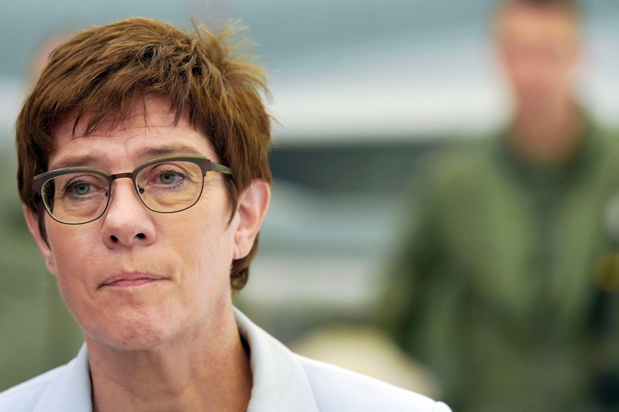 Annegret Kramp-Karrenbauer steht wegen ihrer Äußerung zum Halle-Attentat in der Kritik