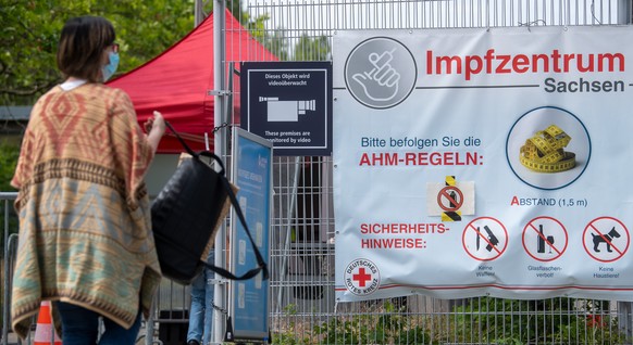 Ausgelastet in der Großstadt, Lücken auf dem Land: ein Impfzentrum in Leipzig.