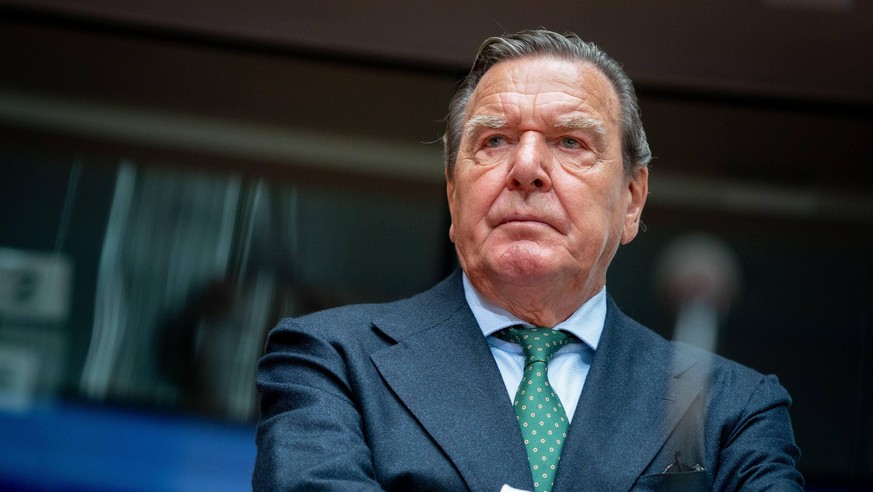 Gerhard Schröder steht seit langem wegen seiner Nähe zur Russland in der Kritik.