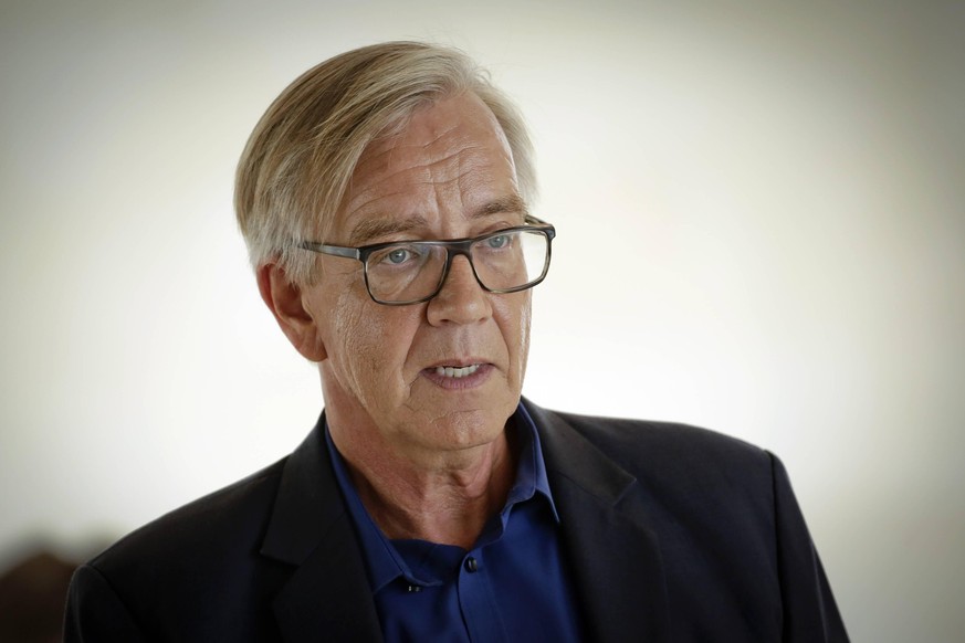 26.05.2020, Berlin, Deutschland - Foto: Dietmar Bartsch, Vorsitzender der Fraktion DIE LINKE im Deutschen Bundestag, bei einem Pressestatement vor Beginn der Fraktionssitzung im Reichstag. *** 26 05 2 ...