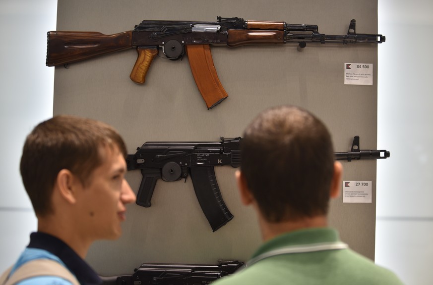 MOSCOW REGION, RUSSIA - AUGUST 18, 2016: Customers at the Kalashnikov Concern shop at Moscow&#039;s Sheremetyevo International Airport. Stoyan Vassev/TASS |