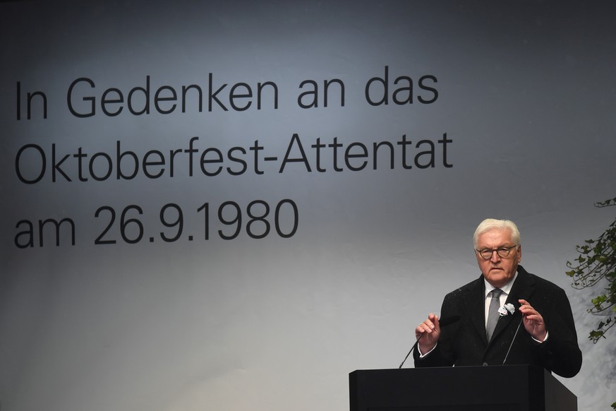 German President Frank-Walter Steinmeier speaks at a memorial service commemorating the 1980 Oktoberfest bombing at Theresienwiese in Munich, Germany, September 26, 2020. REUTERS/Andreas Gebert