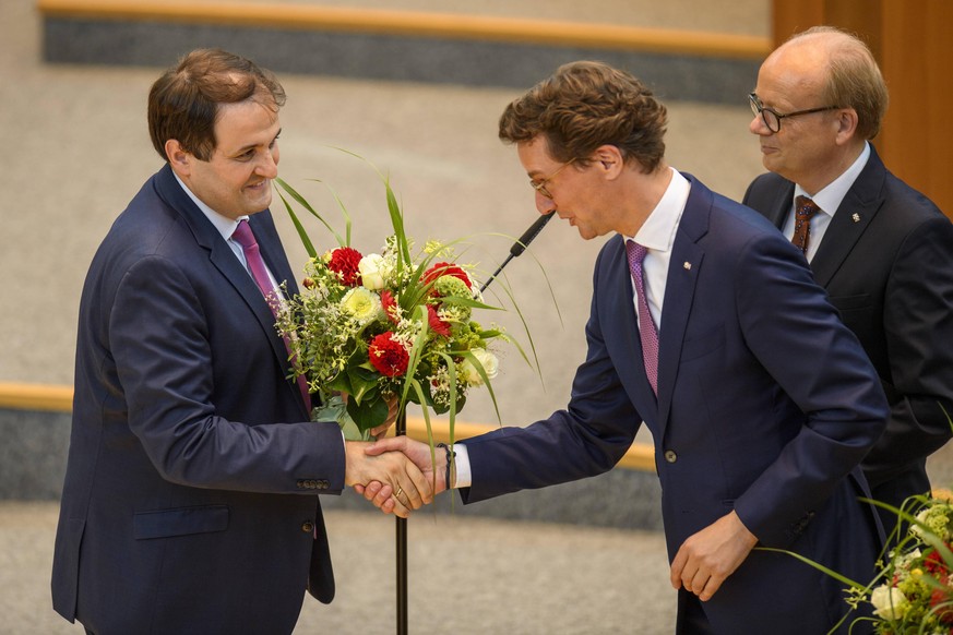 Plenarsitzung Landtag NRW Plenarsitzung Landtag NRW u.a. mit Vorstellung und Vereidigung der Mitglieder der neuen Landesregierung. Hendrik W