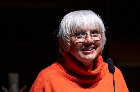 26.04.2023, Sachsen, Leipzig: Claudia Roth (Grüne), Kulturstaatsministerin, spricht zur Eröffnung der Leipziger Buchmesse im Gewandhaus. Mit der Verleihung des Buchpreises zur Europäischen Verständigu ...