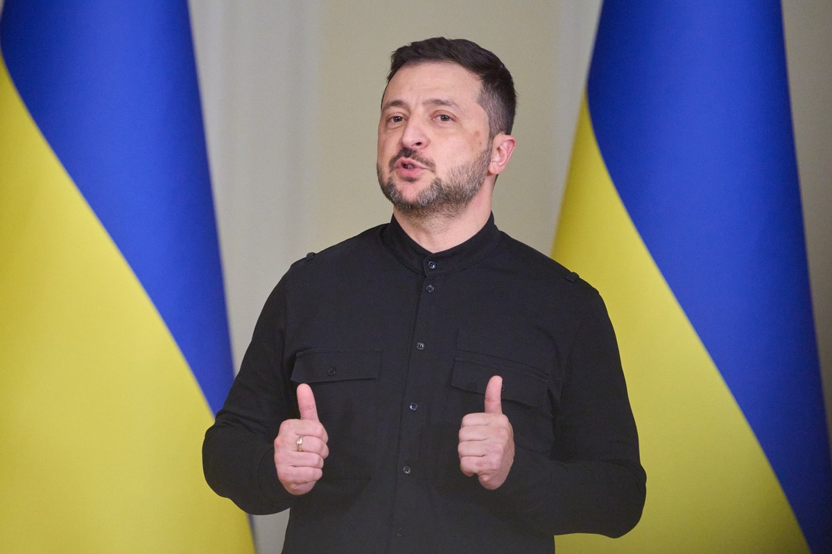 ARCHIV - 10.10.2025, Ukraine, Kiew: Der ukrainische Präsident Wolodymyr Selenskyj spricht während seiner Pressekonferenz in Kiew. (zu dpa: «Selenskyj setzt auf Patriot-Flugabwehr aus den USA») Foto: E ...