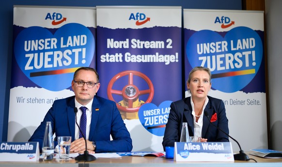 Die beiden Chef:innen der rechtspopulistischen AfD: Tino Chrupalla und Alice Weidel.