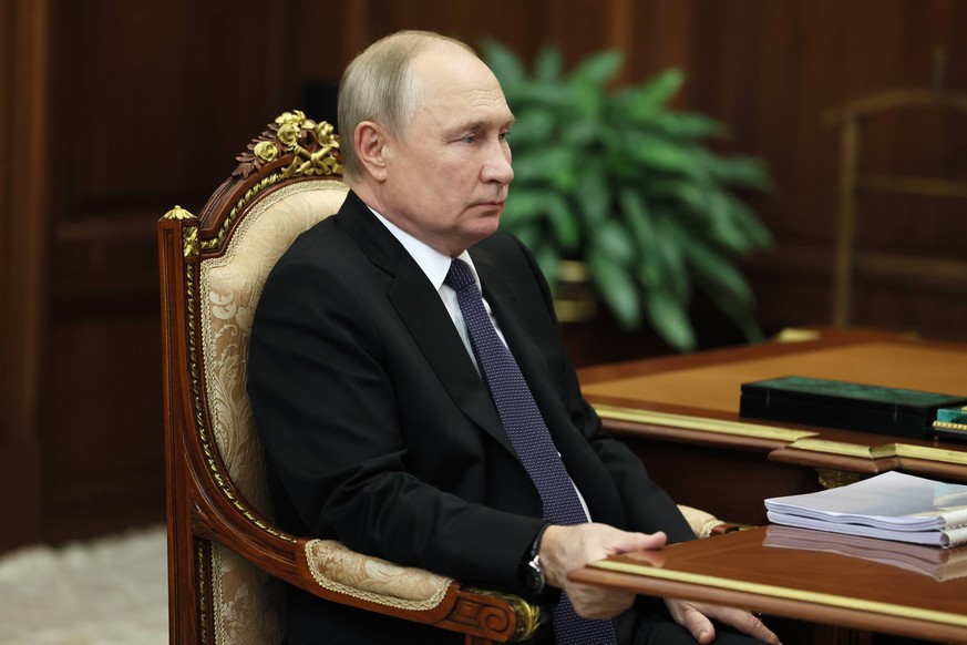 Russia Putin 8524097 25.09.2023 Russian President Vladimir Putin listens to Prosecutor General Igor Krasnov during a meeting at the Kremlin in Moscow, Russia. Mikhail Metzel / POOL Moscow Russia PUBLI ...