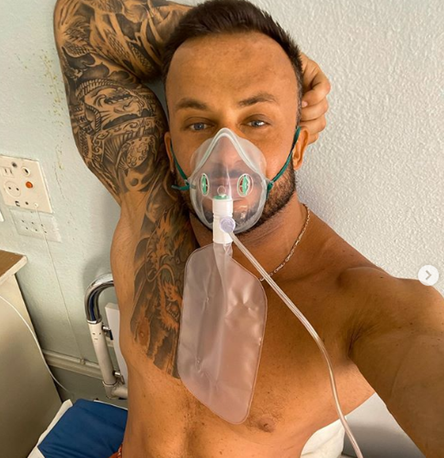 Dmitriy Stuzhuk war Fitness-Coach und Influencer. Im Urlaub wurde der 33-Jährige plötzlich krank und schließlich positiv auf das Coronavirus getestet. Er starb an der Infektion.