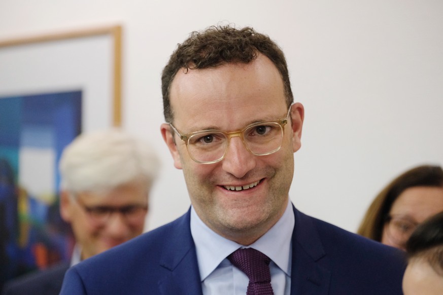 18.06.2019, Sachsen, Zwickau: Bundesgesundheitsminister Jens Spahn (CDU) besucht die Paracelsus-Klinik Sachsen. Foto: Sebastian Willnow/dpa-Zentralbild/dpa +++ dpa-Bildfunk +++