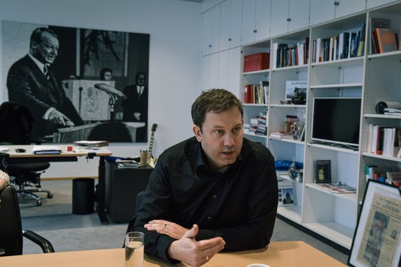 SPD-Generalsekretär Lars Klingbeil hier in seinem Büro im Willy-Brandt-Haus.
