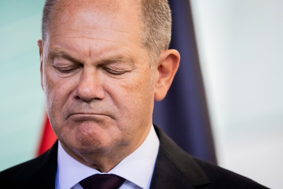 28.08.2024, Berlin: Bundeskanzler Olaf Scholz (SPD) nimmt an einer gemeinsamen Pressekonferenz mit Großbritanniens Premierminister Starmer im Anschluss an ein Gespräch im Bundeskanzleramt teil. Foto:  ...