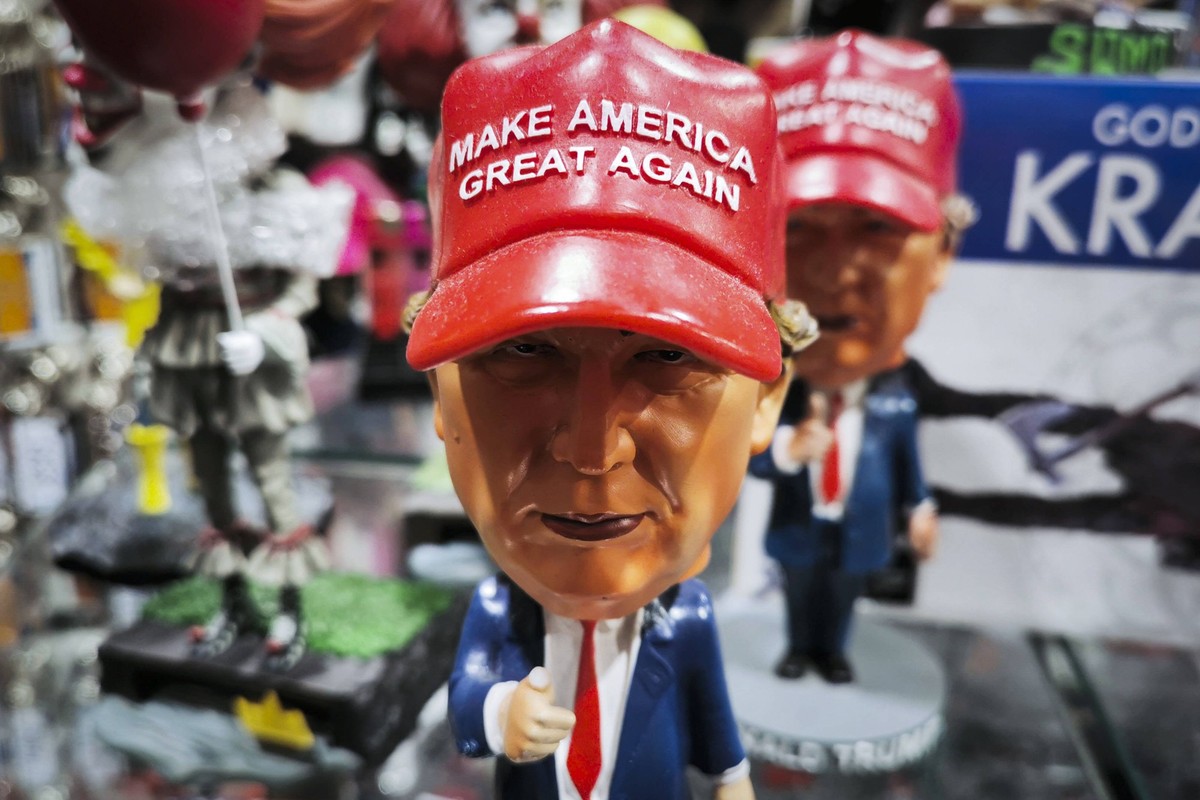Daily Life In New York Donald Trump souvenir in a gift shop in New York, United States, on October 26, 2022. New York United States PUBLICATIONxNOTxINxFRA Copyright: xBeataxZawrzelx originalFilename:  ...
