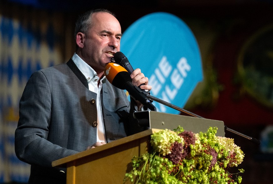 05.10.2023, Bayern, Mainburg: Hubert Aiwanger, Bundesvorsitzender der Freien W