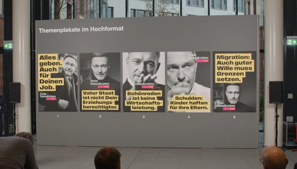 Mit diesen Plakaten will sich die FDP über die Fünf-Prozent-Hürde hieven.