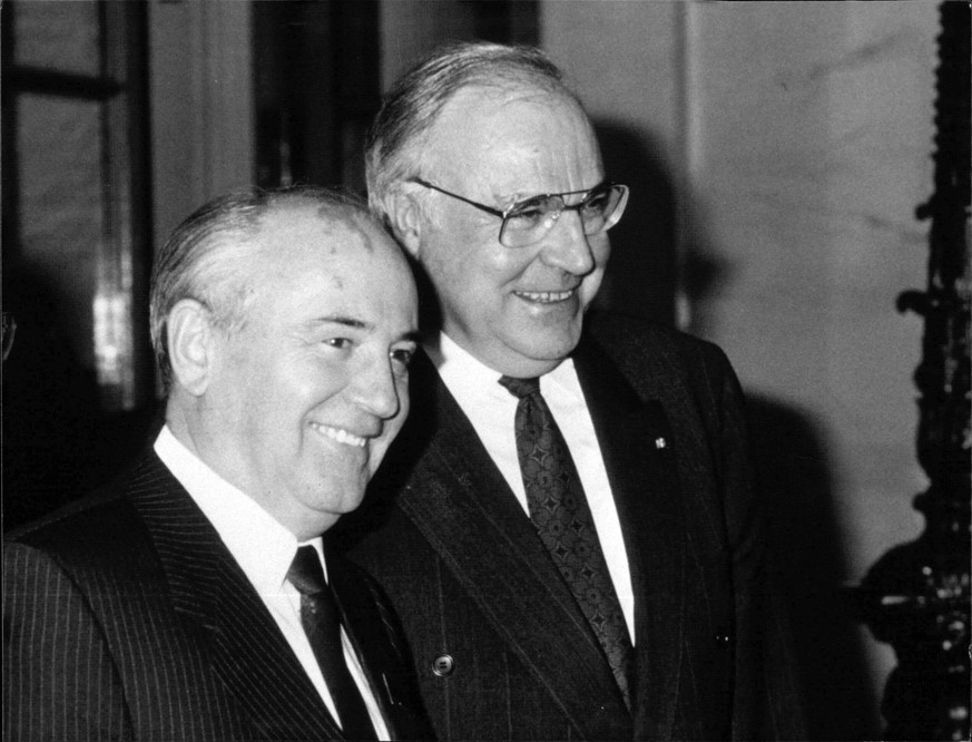 Helmut Kohl und Michail Gorbatschow Bundeskanzler Helmut Kohl und der sowjetische Staatspr