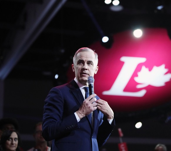 09.03.2025, Kanada, Ottawa: Der Kandidat für die Führung der Liberalen Partei Kanadas, Mark Carney, hält eine Rede, während er bei der Bekanntgabe der Führungsspitze der Liberalen Partei in Ottawa, On ...