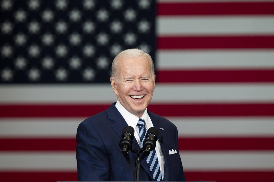 February 4, 2022, Upper Marlboro, MD, United States: February 4, 2022 - Upper Marlboro, MD, United States: President JOE BIDEN speaking at the headquarters of Ironworkers Local 5 on the occasion of hi ...
