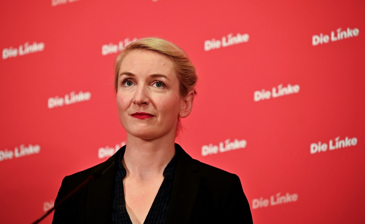 02.06.2025, Berlin: Ines Schwerdtner, Parteivorsitzende der Partei Die Linke, aufgenommen bei einer Pressekonferenz im Karl-Liebknecht-Haus zu den Medienvertretern. Foto: Katharina Kausche/dpa +++ dpa ...
