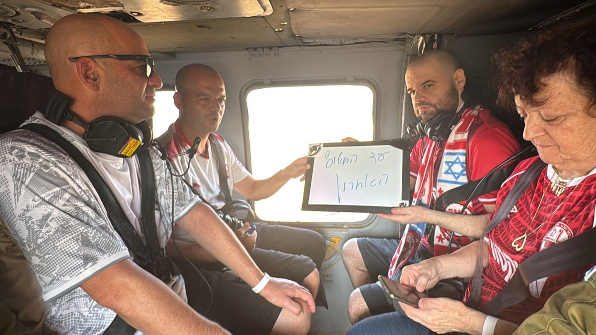 Released Israeli hostage Eitan Horn, held in Gaza since the deadly October 7, 2023 attack by Hamas, reunites with his brother Amos and Iair, also a released hostage, as part of a prisoner-hostage swap ...