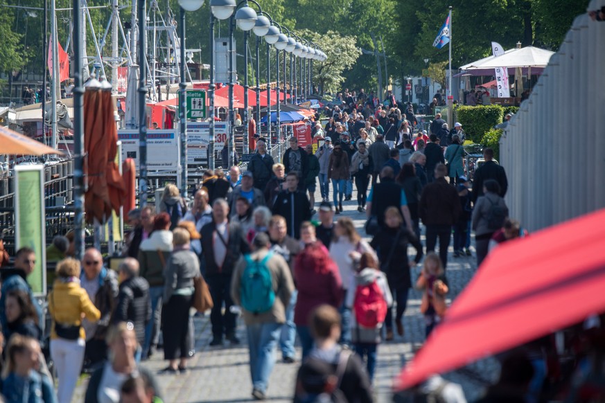 ARCHIV - 29.05.2021, Mecklenburg-Vorpommern, Warnem