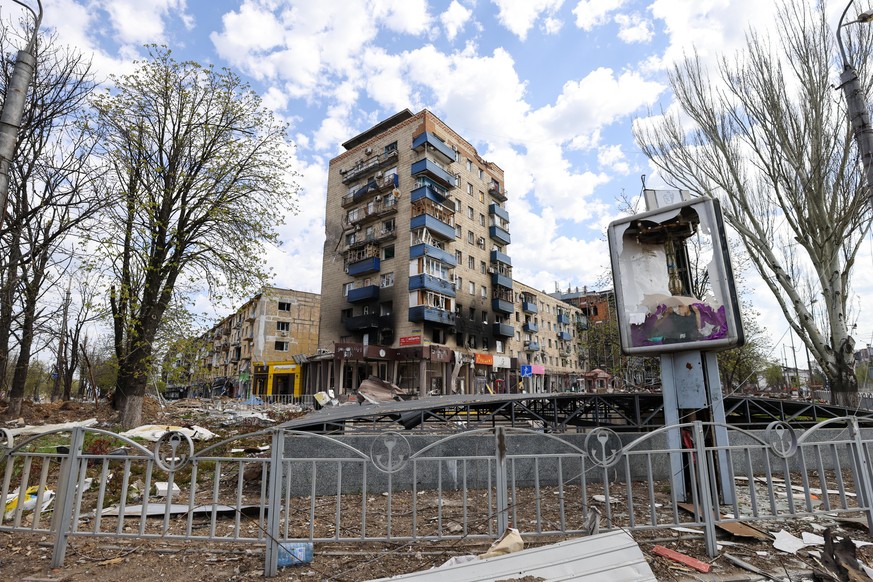 DIESES FOTO WIRD VON DER RUSSISCHEN STAATSAGENTUR TASS ZUR VERFÜGUNG GESTELLT. [DONETSK REGION, UKRANIE - APRIL 24, 2022: A view of the embattled city of Mariupol. With tension escalating in Donbass i ...