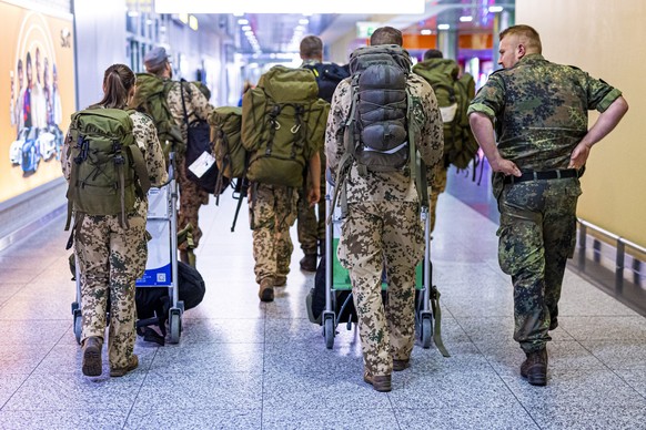 Deutsche Soldat:innen kehren von ihrem Einsatz in Mali zurück. Verlässt die Bundeswehr Mali bald ganz?